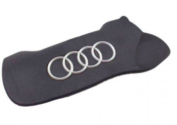 Cubierta trasera compartimento motor 3.0TDi con emblema ORIGINAL AUDI 06C103925C