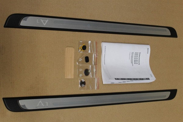 Set Listones (2 udes) iluminadas para puerta ORIGINAL AUDI A1, 8X3071300