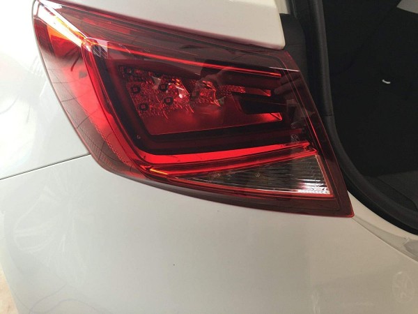 Luz LED trasera izquierda exterior ORIGINAL SEAT Leon 5F0945207E